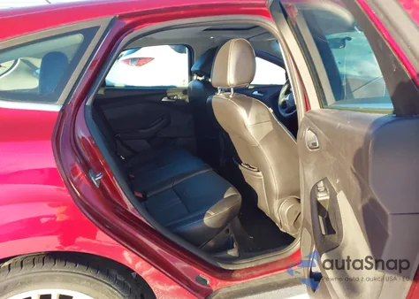 2014 Ford Focus Titanium from USA, damaged, VIN 1FADP3N27EL307816